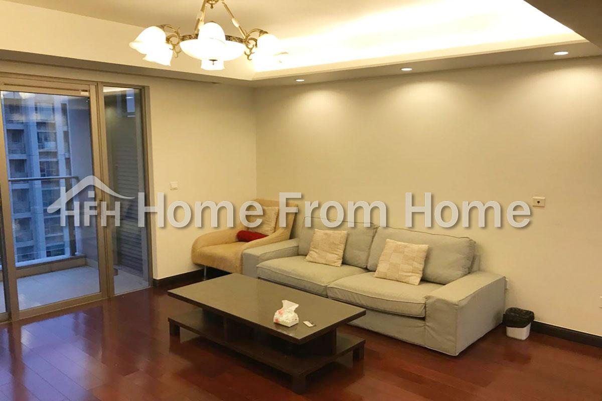 Grace Residence 3bedroom+2bath+Big Balcony Good Environment Neat Living Area 15000RMB