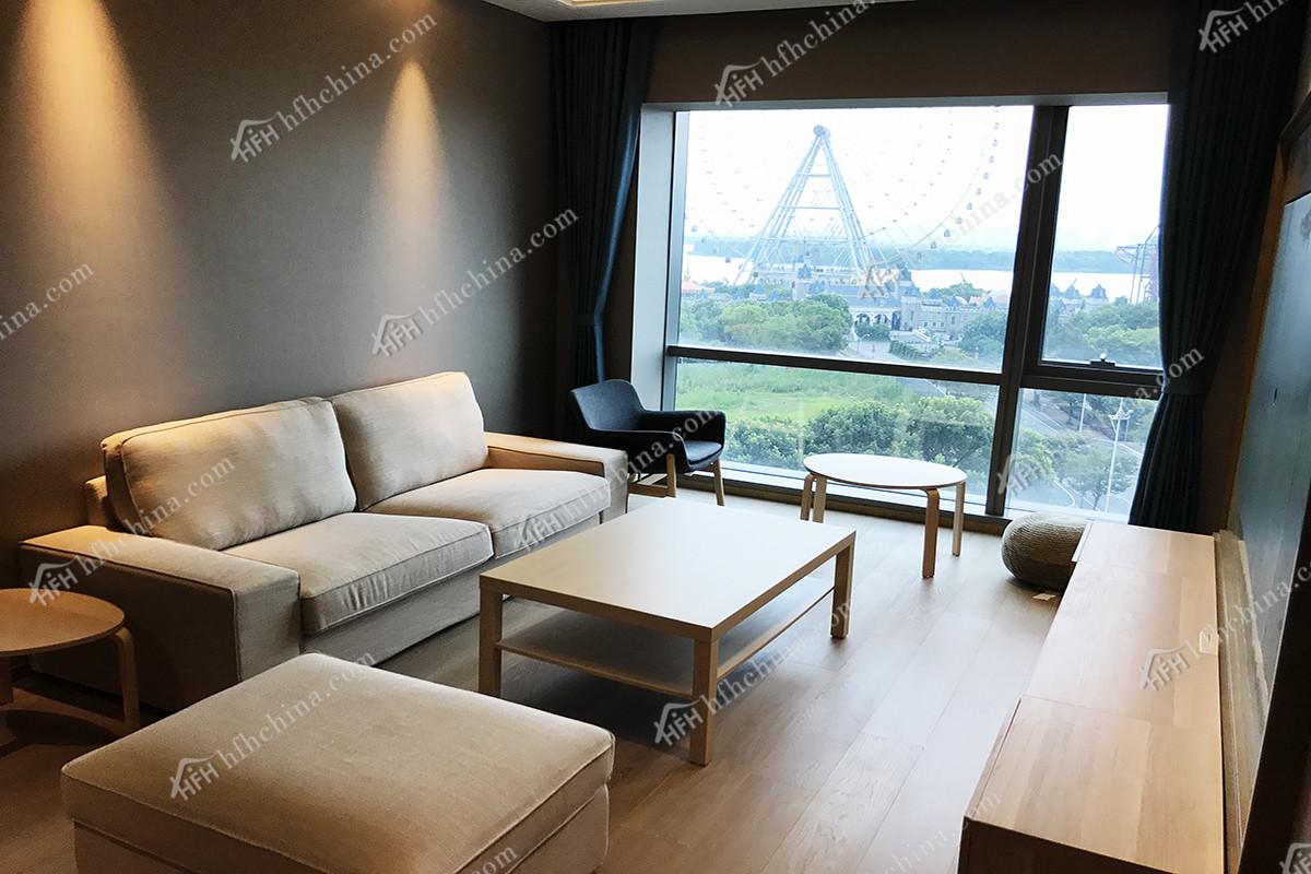 M-HLCC/ 2bdr/ 2bath Convenient Living Area Neat and Modern Style 12000RMB Good Natural Light